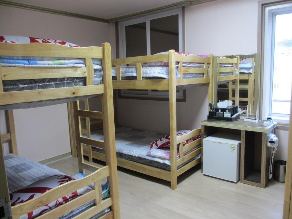 Moiri Guesthouse Yeosu Dış mekan fotoğraf