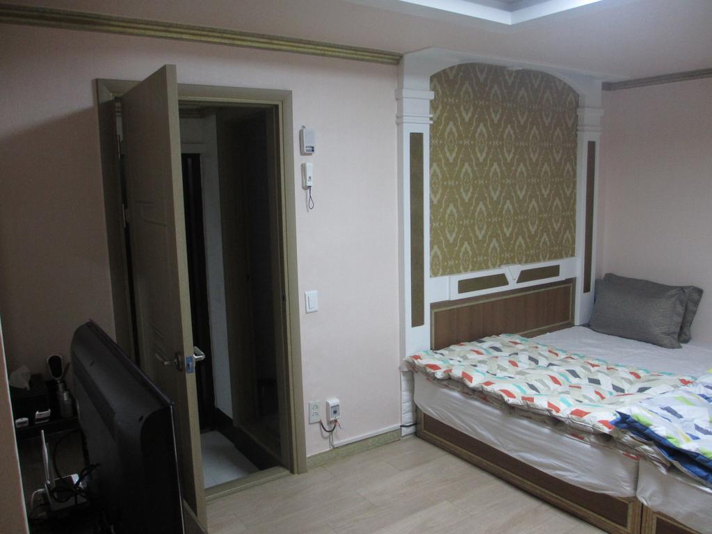 Moiri Guesthouse Yeosu Dış mekan fotoğraf