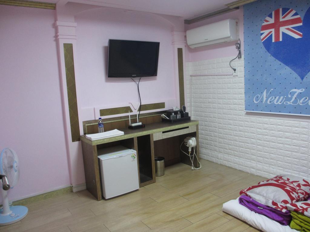 Moiri Guesthouse Yeosu Dış mekan fotoğraf